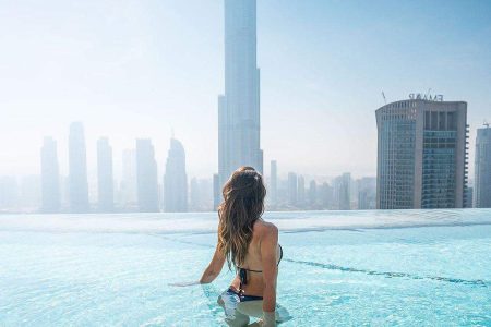 Dubai’nin En Lüks Sonsuzluk Havuzları: Aura Skypool & Cloud 22 Deneyimi