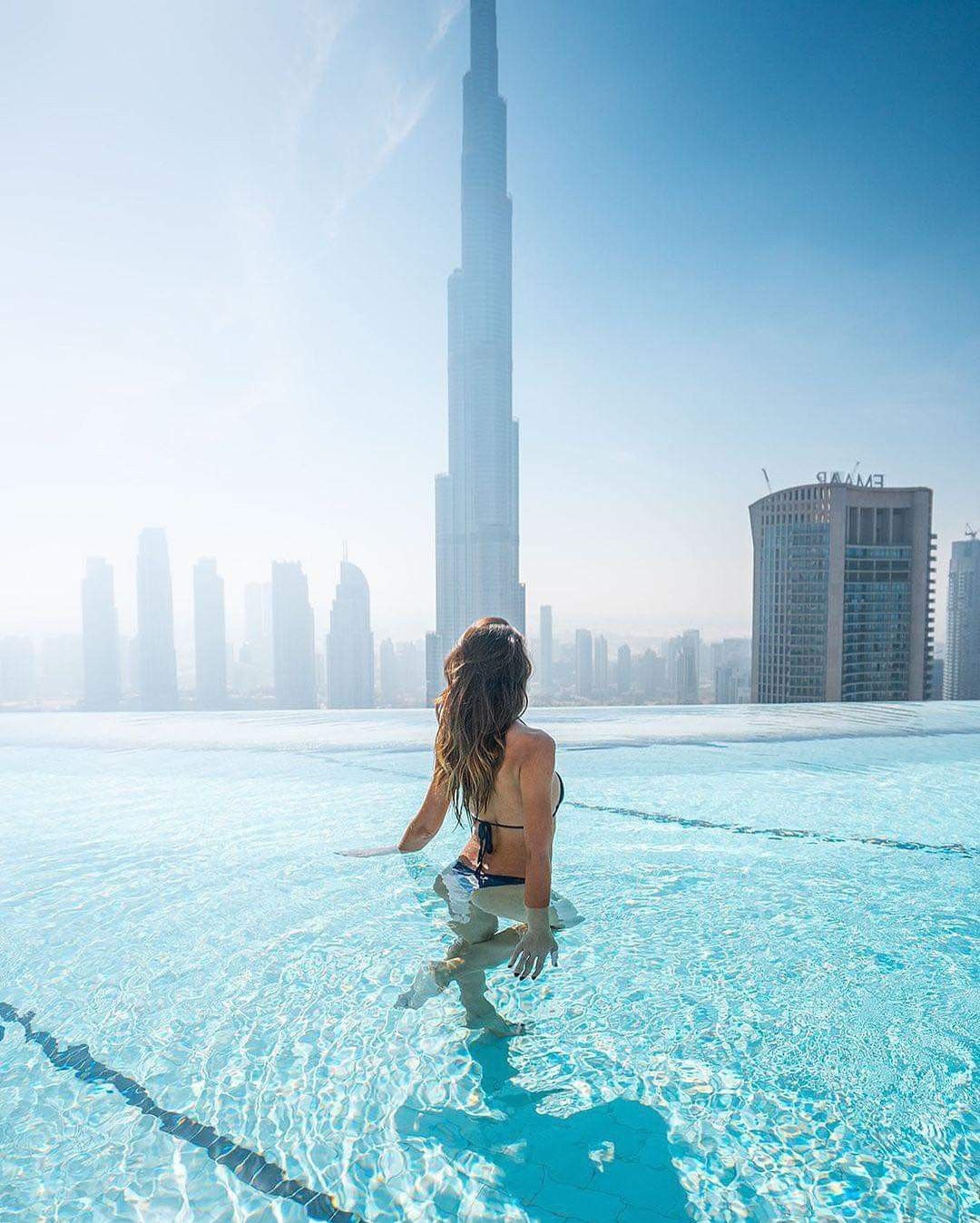 Dubai’nin En Lüks Sonsuzluk Havuzları: Aura Skypool & Cloud 22 Deneyimi