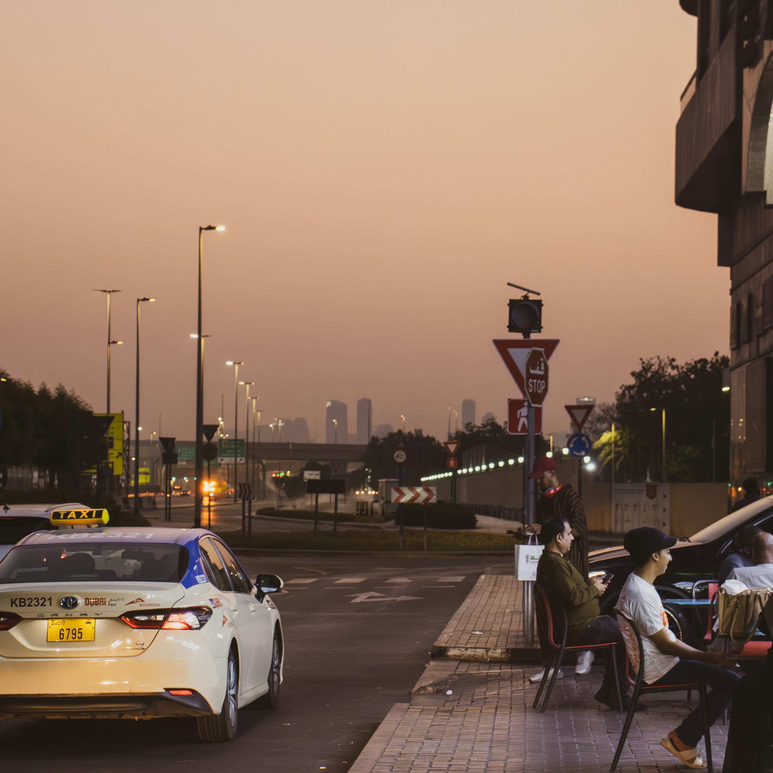 Dubai’de Taksi Fiyatları – Pahalı mı, Uygun mu? 